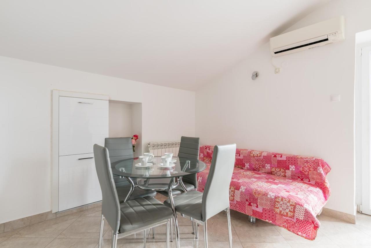 Apartments Vila Dk Malinska Luaran gambar