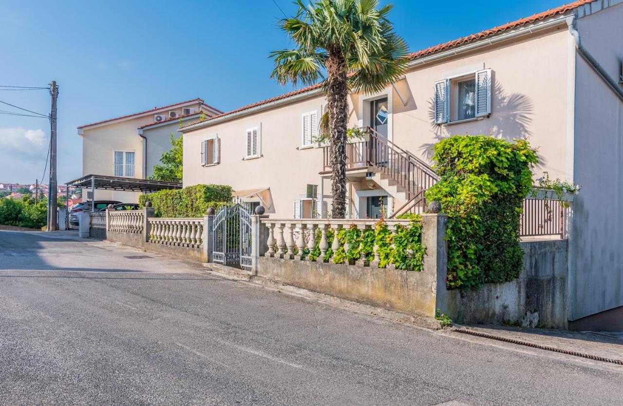 Apartments Vila Dk Malinska Luaran gambar