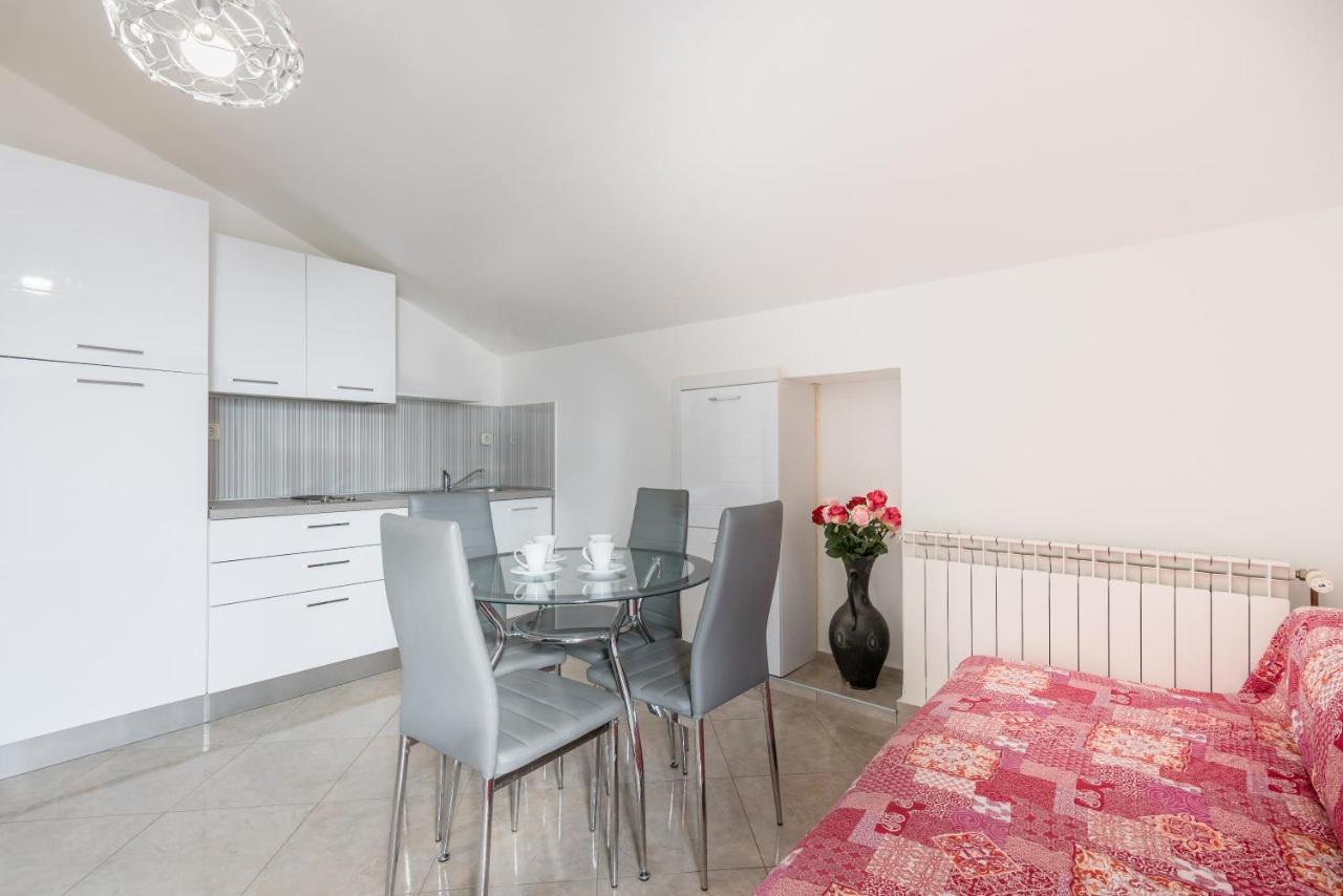 Apartments Vila Dk Malinska Luaran gambar