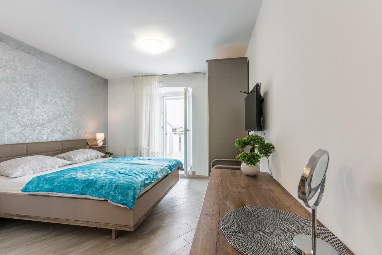 Apartments Vila Dk Malinska Luaran gambar