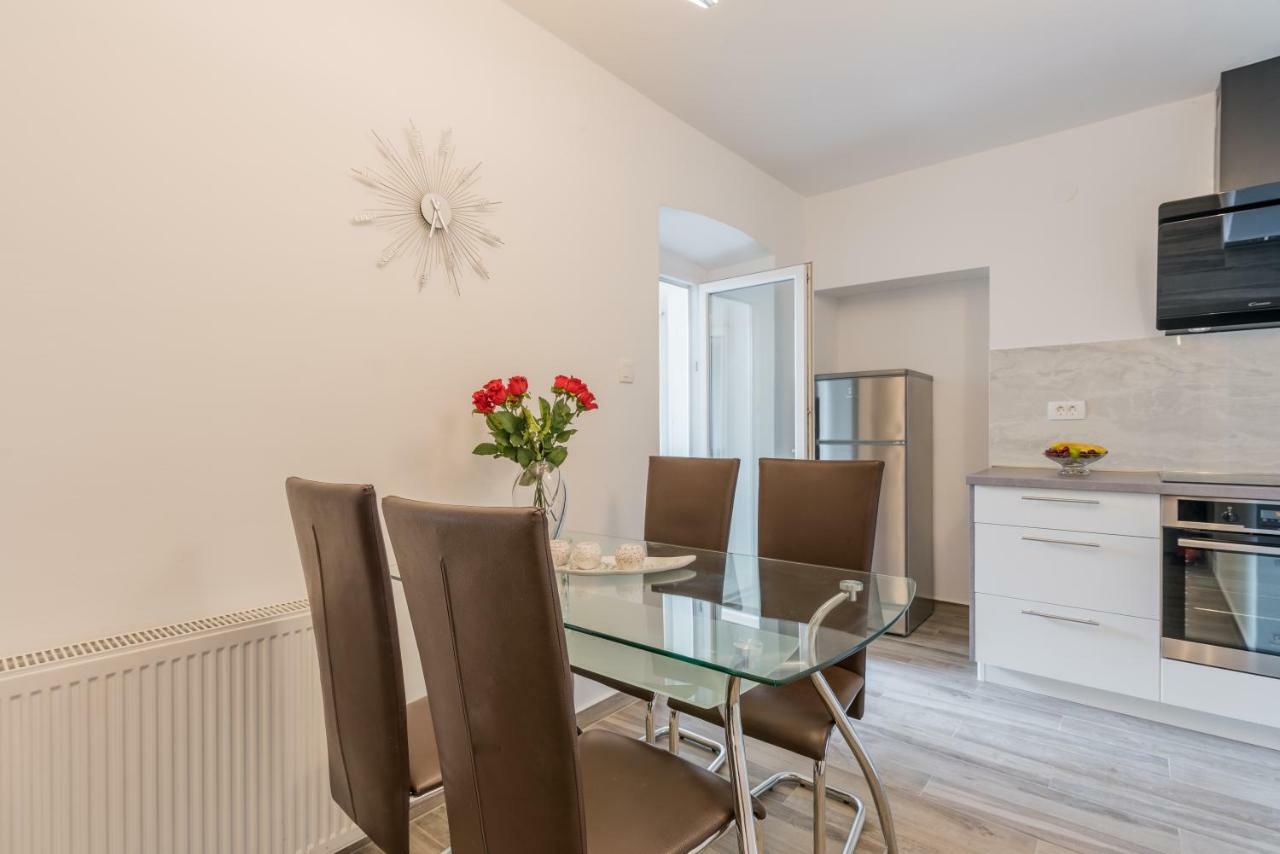 Apartments Vila Dk Malinska Luaran gambar
