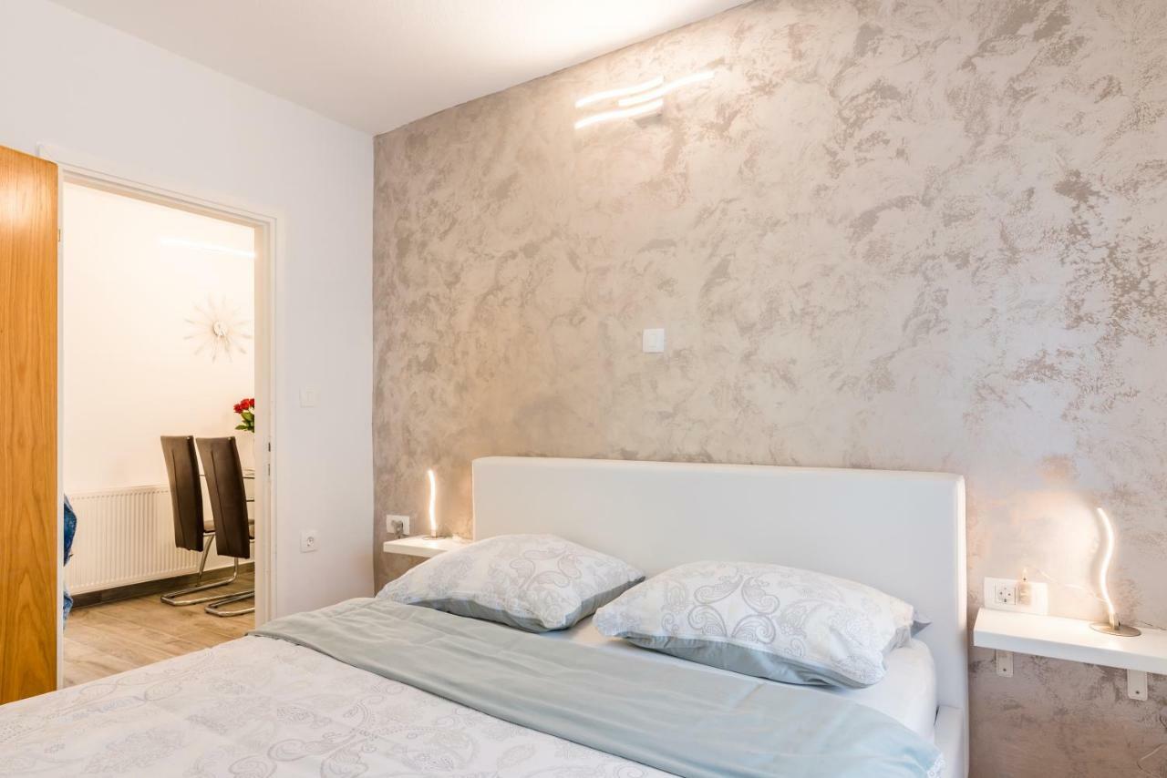 Apartments Vila Dk Malinska Luaran gambar